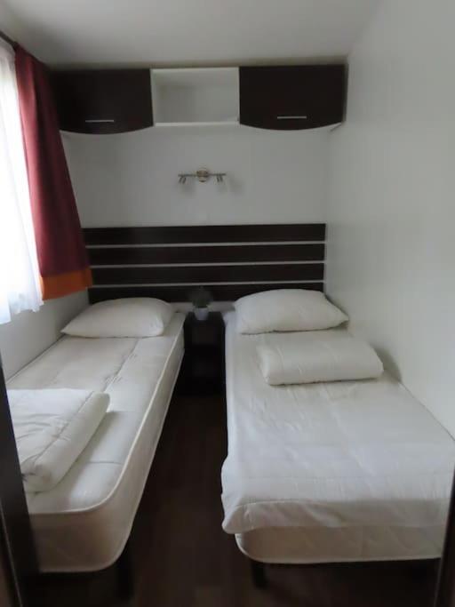 רוקברון-סור-ארז'נס Mobile Home 6-Pers Camping Lei Suves-Cotes D'Azur-Including Airco מראה חיצוני תמונה