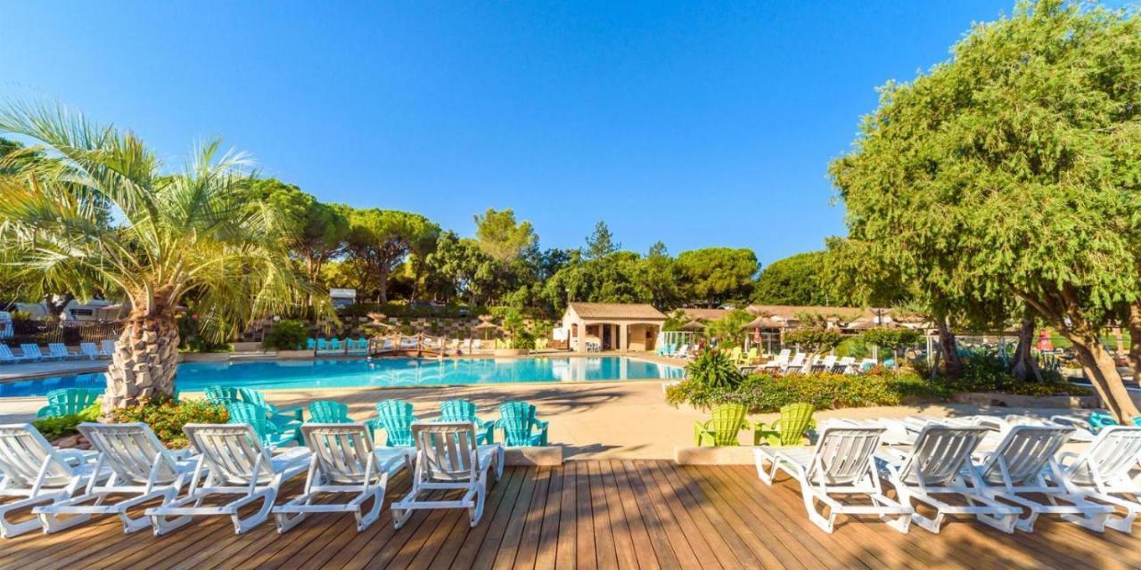 רוקברון-סור-ארז'נס Mobile Home 6-Pers Camping Lei Suves-Cotes D'Azur-Including Airco מראה חיצוני תמונה