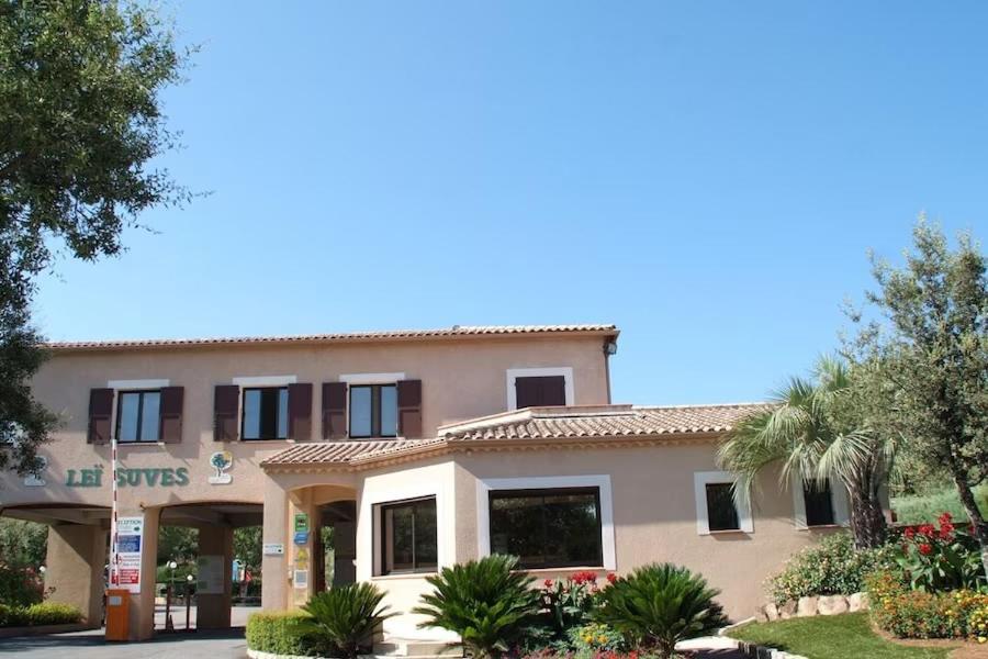 רוקברון-סור-ארז'נס Mobile Home 6-Pers Camping Lei Suves-Cotes D'Azur-Including Airco מראה חיצוני תמונה